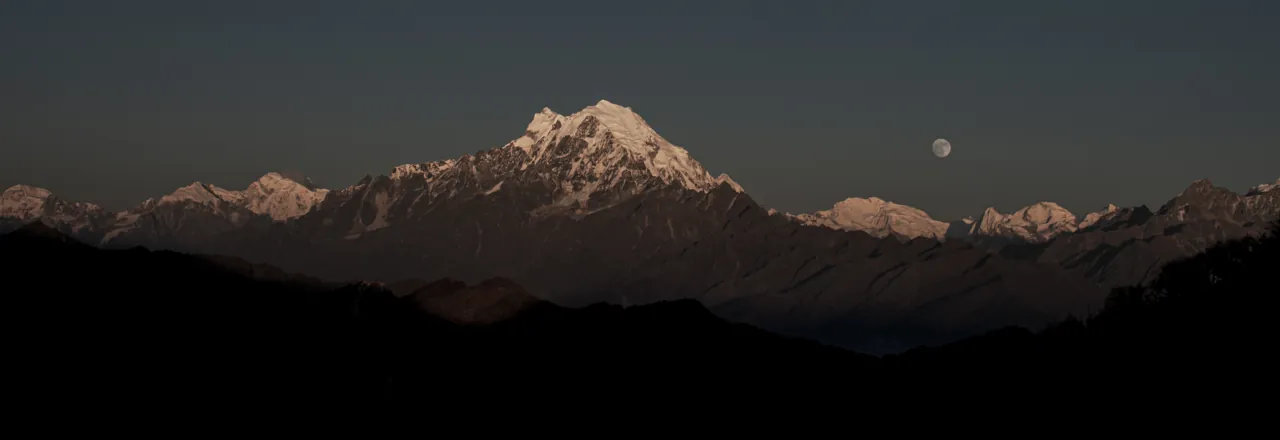 Langtang-Gebirge von Pangsangla aus gesehen